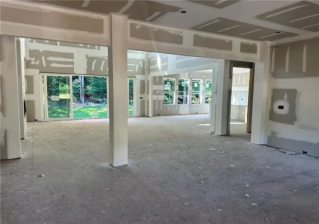 Photo 3 of Single family home for sale at 8010 Grand Meadow Run, Gainesville, GA 30506 | MLS# 7816910 | Listing updated on 2026-10-30