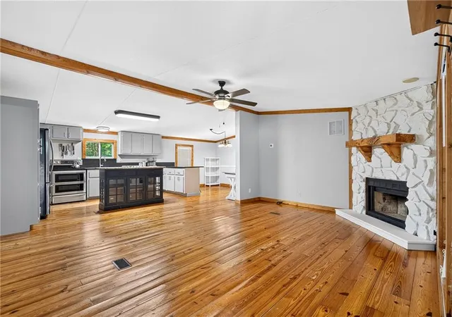 Photo 2 of Single family home for sale at 110 Hickory Hills Rd, Ellijay, GA 30540 | MLS# 7829985 | Listing updated on 2026-09-03