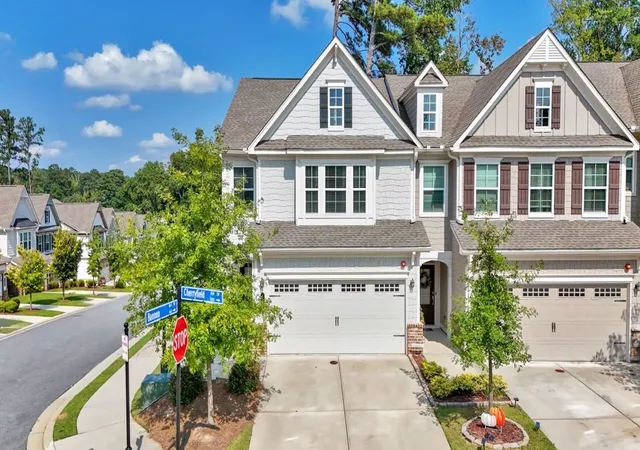 Townhouse for sale at 1005 Cherryfield Run, Marietta, GA 30008 | MLS# 7837893