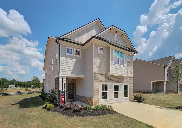 Photo 3 of Sale Pending at 4222 Portsbrook Ave, Snellville, GA 30039 | MLS# 7838342 | Listing updated on 2026-10-08