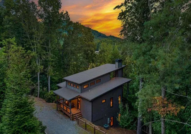 Photo 3 of Single family home for sale at 78 Deer Crst Rd, Blue Ridge, GA 30513 | MLS# 7834343 | Listing updated on 2026-09-19