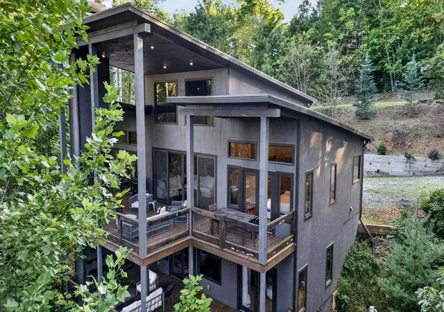 Photo 3 of Single family home for sale at 78 Deer Crst Rd, Blue Ridge, GA 30513 | MLS# 7834343 | Listing updated on 2026-09-19
