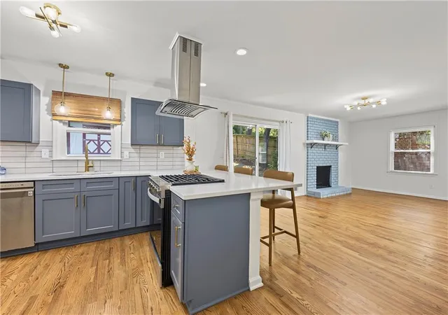 Photo 3 of Single family home for sale at 5147 Charmant Pl, Atlanta, GA 30360 | MLS# 7834403 | Listing updated on 2026-10-23