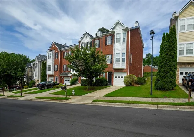 Photo 3 of Townhouse for sale at 2164 Ml Garden Run, Buford, GA 30519 | MLS# 7781138 | Listing updated on 2026-10-06