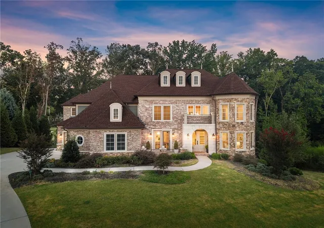 Photo 1 of Single family home for sale at 516 Founders Dr E, Alpharetta, GA 30004 | MLS# 7828541 | Listing updated on 2026-09-13