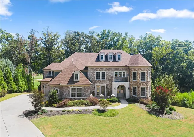 Photo 2 of Single family home for sale at 516 Founders Dr E, Alpharetta, GA 30004 | MLS# 7828541 | Listing updated on 2026-09-13