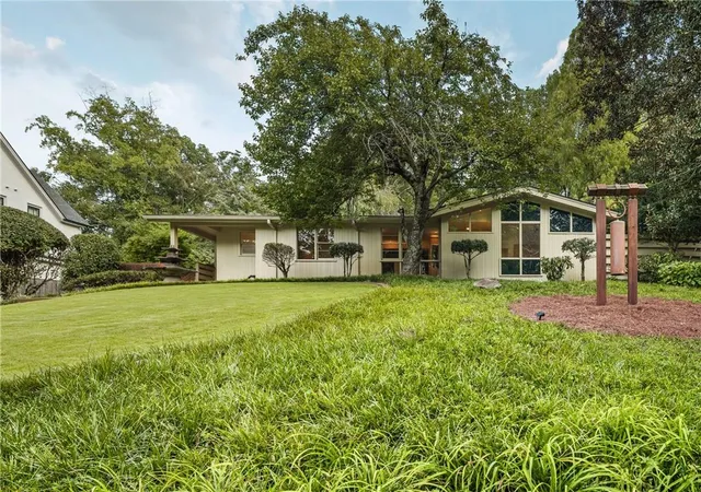Photo 2 of Single family home for sale at 1719 Barnesdale Way Ne, Atlanta, GA 30309 | MLS# 7834067 | Listing updated on 2026-09-13