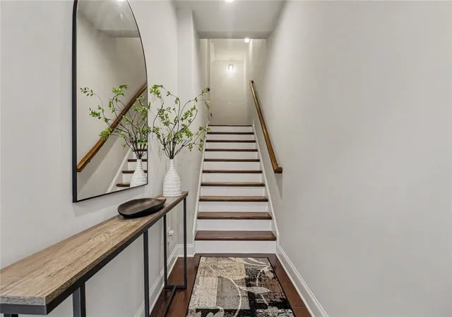 Photo 3 of Townhouse for sale at 4230 E Perimeter Park, Atlanta, GA 30341 | MLS# 7837631 | Listing updated on 2026-10-08