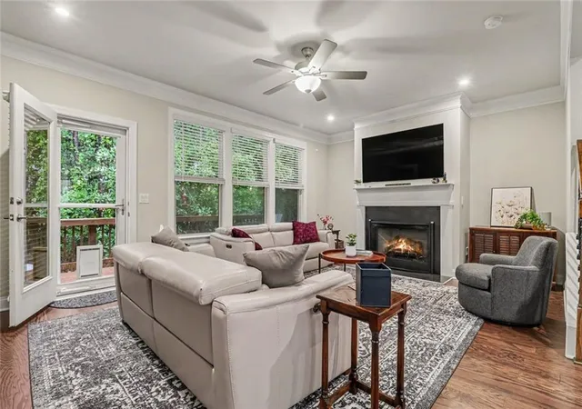 Photo 4 of Townhouse for sale at 4230 E Perimeter Park, Atlanta, GA 30341 | MLS# 7837631 | Listing updated on 2026-10-27