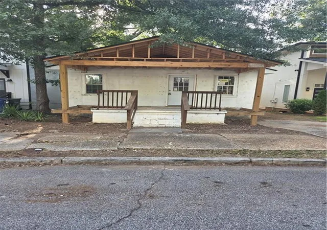 Photo 1 of Sale Pending at 953 Smith St Sw, Atlanta, GA 30310 | MLS# 7836106 | Listing updated on 2026-10-29