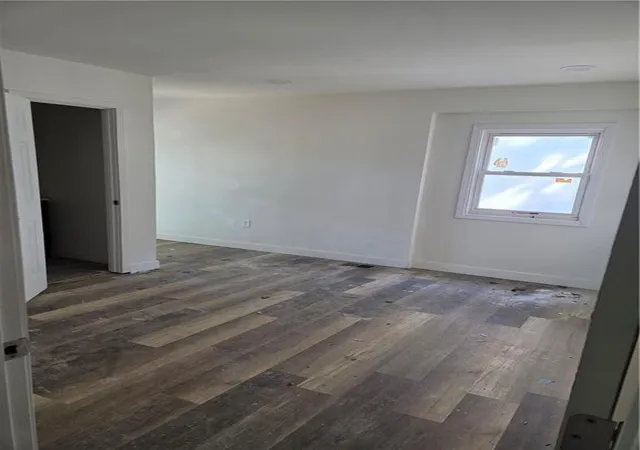 Photo 4 of Sale Pending at 953 Smith St SW, Atlanta, GA 30310 | MLS# 7836106 | Listing updated on 2026-10-29