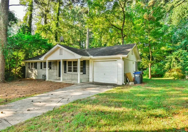 Photo 2 of Sale Pending at 625 Long Cir Nw, Lawrenceville, GA 30044 | MLS# 7834130 | Listing updated on 2026-10-02