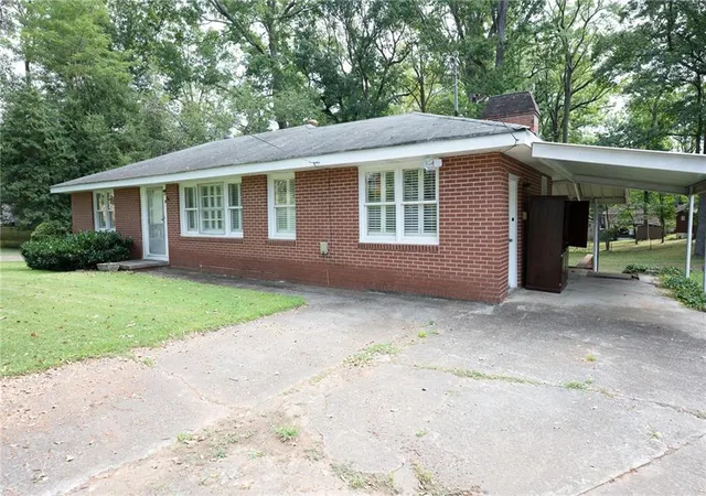 Single family home for sale at 529 Lovejoy St SE, Marietta, GA 30008 | MLS# 7833934