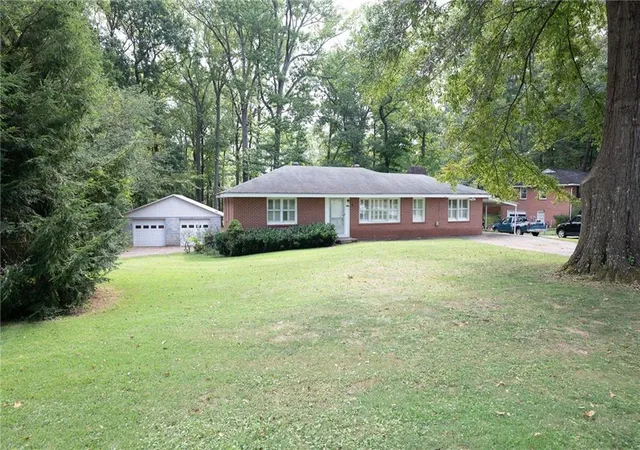 Photo 2 of Single family home for sale at 529 Lovejoy St SE, Marietta, GA 30008 | MLS# 7833934 | Listing updated on 2026-09-11