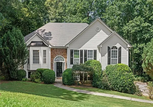 Photo 4 of Single family home for sale at 6225 Brook Hollow Creek Dr, Cumming, GA 30028 | MLS# 7823189 | Listing updated on 2026-09-30