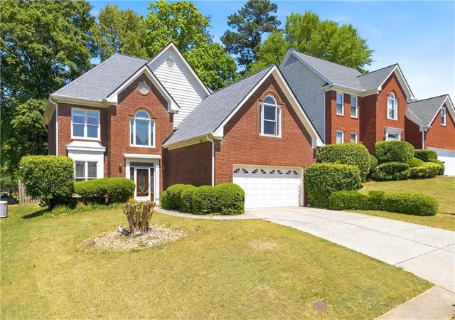 Photo 2 of Single family home for sale at 4625 Fairway View Ct, Duluth, GA 30096 | MLS# 7831863 | Listing updated on 2026-09-03