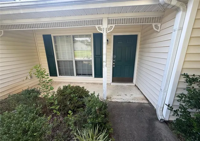 Photo 2 of Single family home for sale at 505 Village Cir, Stockbridge, GA 30281 | MLS# 7806329 | Listing updated on 2026-09-25