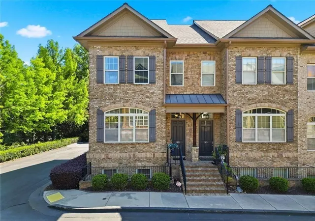 Photo 1 of Townhouse for sale at 913 Telfair Close, Sandy Springs, GA 30350 | MLS# 7786361 | Listing updated on 2026-10-05