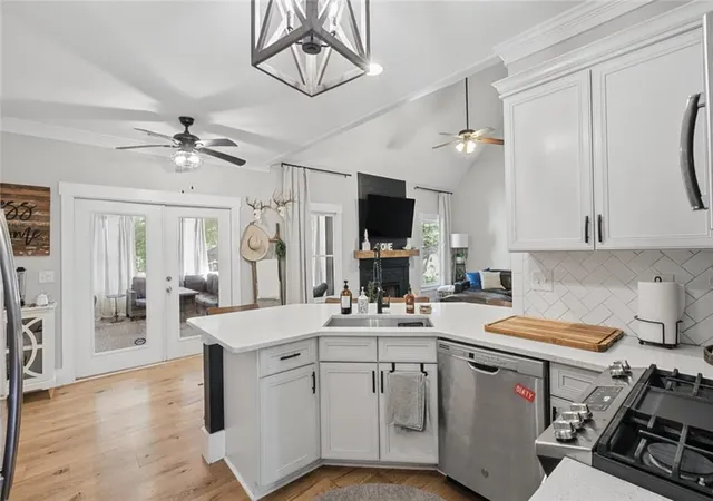 Photo 3 of Single family home for sale at 59 Lake Hvn Dr, Cartersville, GA 30120 | MLS# 7836442 | Listing updated on 2026-09-14