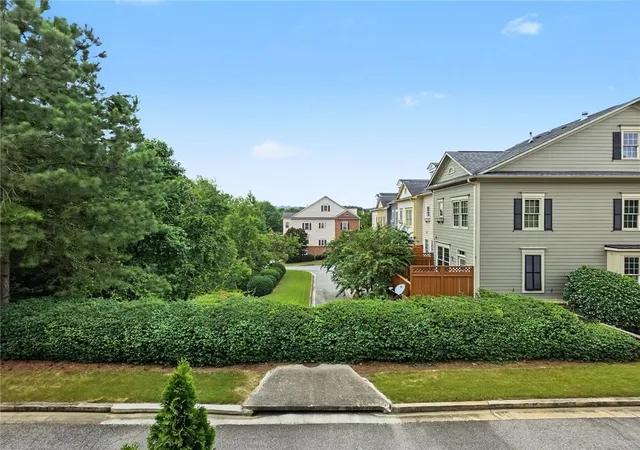 Photo 3 of Townhouse for sale at 6206 Carriage Gate Ln Se #6, Mableton, GA 30126 | MLS# 7830254 | Listing updated on 2026-09-05
