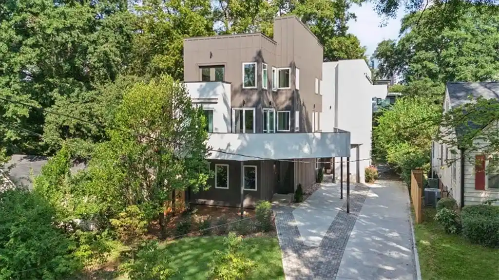 Listing Photo 1 - Condo for sale in 1205 Holly St NW located at 1205 Holly St NW, Atlanta, GA 30318 - Unit 1205 Holly St NW