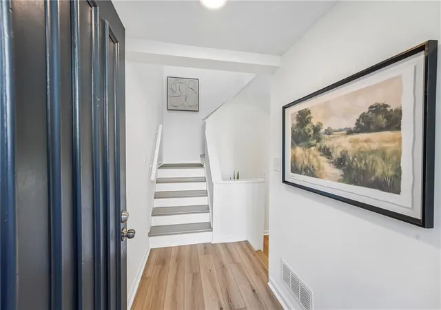 Photo 2 of Townhouse for sale at 1017 Riverbend Clb Dr SE #17, Atlanta, GA 30339 | MLS# 7823526 | Listing updated on 2026-09-11
