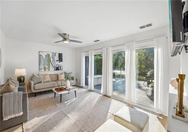 Photo 4 of Townhouse for sale at 1017 Riverbend Clb Dr SE #17, Atlanta, GA 30339 | MLS# 7823526 | Listing updated on 2026-09-11