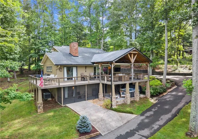 Photo 2 of Single family home for sale at 3755 Woods Crk Dr, Young Harris, GA 30582 | MLS# 7851416 | Listing updated on 2026-10-13
