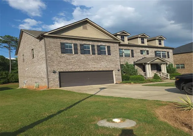 Photo 2 of Sale Pending at 615 Birkdale Dr, Fairburn, GA 30213 | MLS# 7742684 | Listing updated on 2026-10-08