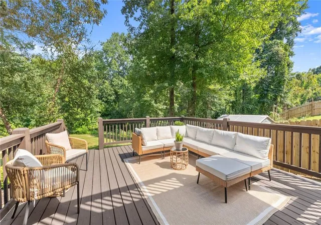 Photo 2 of Single family home for sale at 5815 Crst Oak Way, Cumming, GA 30028 | MLS# 7835332 | Listing updated on 2026-09-11