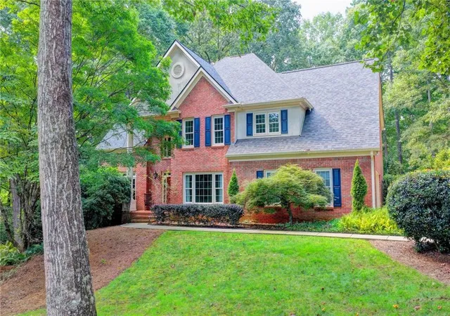 Photo 3 of Single family home for sale at 375 Petersford Way, Alpharetta, GA 30004 | MLS# 7827616 | Listing updated on 2026-09-17