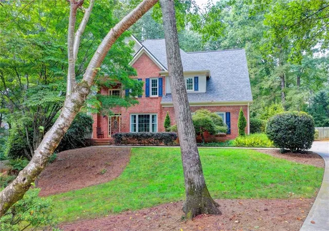Photo 3 of Single family home for sale at 375 Petersford Way, Alpharetta, GA 30004 | MLS# 7827616 | Listing updated on 2026-09-17