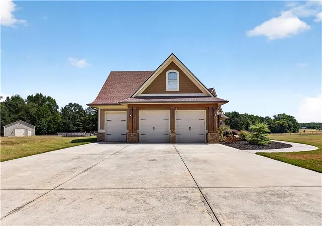 Photo 2 of Sale Pending at 649 Clover Dr, Social Circle, GA 30025 | MLS# 7836231 | Listing updated on 2026-09-25