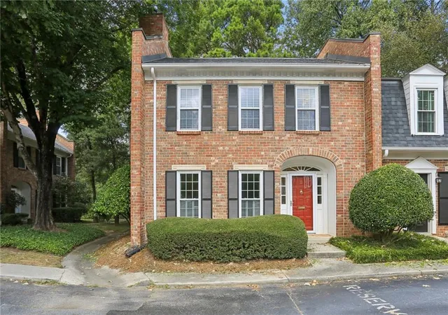 Townhouse for sale at 11 Scotland Pl NW, Atlanta, GA 30318 | MLS# 7832135