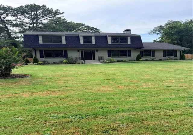 Photo 3 of Single family home for sale at 1012 Rays Rd, Stone Mountain, GA 30083 | MLS# 7826067 | Listing updated on 2026-09-01
