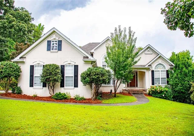 Photo 1 of Single family home for sale at 7046 Tara Dr, Villa Rica, GA 30180 | MLS# 7836006 | Listing updated on 2026-09-11