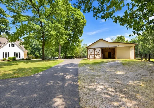 Photo 3 of Single family home for sale at 2203 Arbor Hl Rd, Canton, GA 30115 | MLS# 7833980 | Listing updated on 2026-09-11
