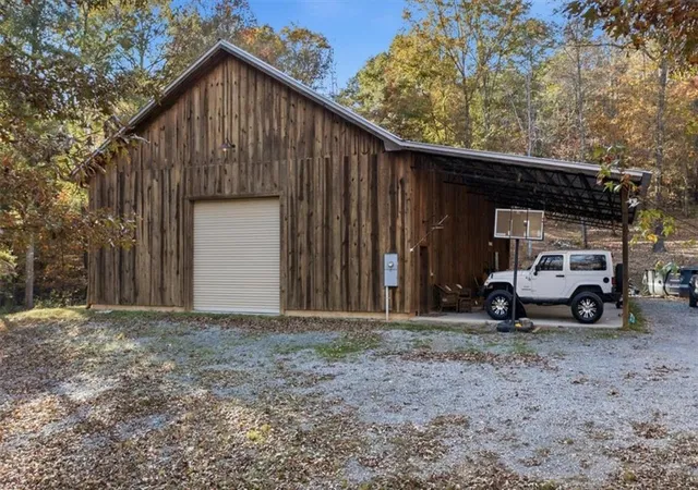 Photo 3 of Single family home for sale at 938 Marion Dairy Rd Se, Lindale, GA 30147 | MLS# 7839690 | Listing updated on 2026-09-18