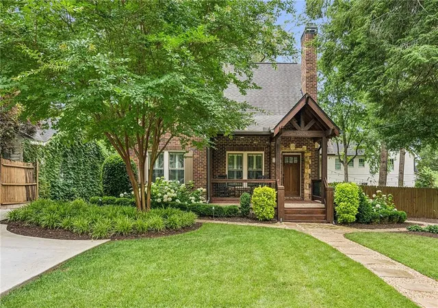 Photo 2 of Single family home for sale at 2719 Tupelo St SE, Atlanta, GA 30317 | MLS# 7859510 | Listing updated on 2026-10-27