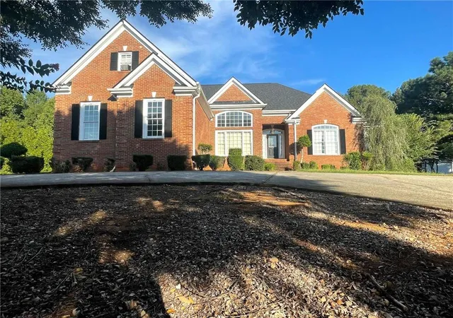 Photo 1 of Single family home for sale at 140 Lake Lucinda Dr, Covington, GA 30016 | MLS# 7840213 | Listing updated on 2026-09-19