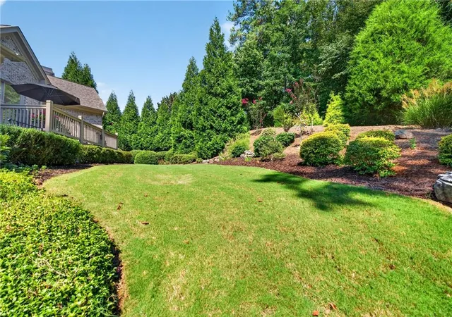 Photo 2 of Single family home for sale at 750 Tramore Pl, Alpharetta, GA 30004 | MLS# 7838003 | Listing updated on 2026-10-08