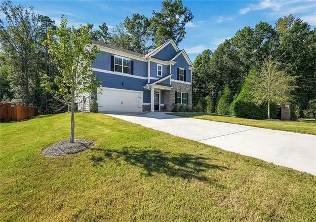 Photo 4 of Single family home for sale at 112 Amber Meadow Dr, Braselton, GA 30517 | MLS# 7853176 | Listing updated on 2026-10-13