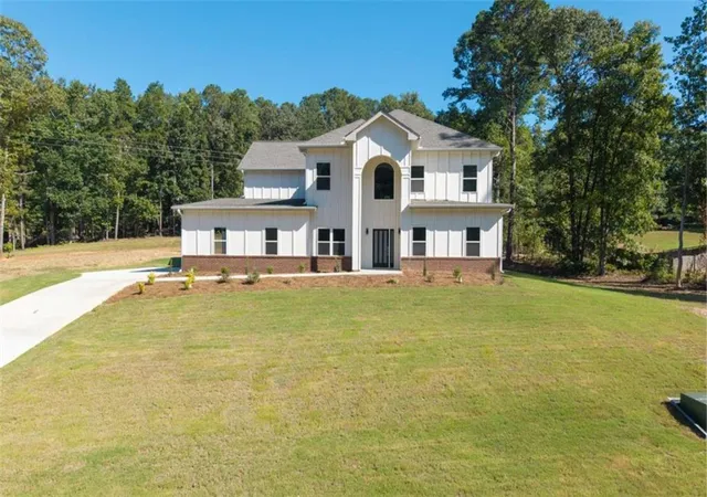 Photo 2 of Single family home for sale at 3520 Millers Pond Way, Snellville, GA 30039 | MLS# 7838442 | Listing updated on 2026-10-06