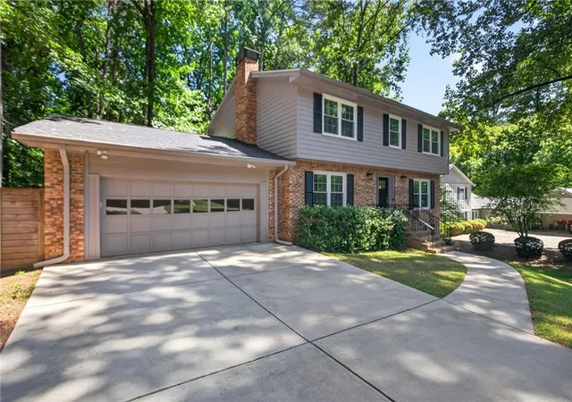 Photo 1 of Single family home for sale at 4371 Vintage Ln, Dunwoody, GA 30338 | MLS# 7827228 | Listing updated on 2026-09-02