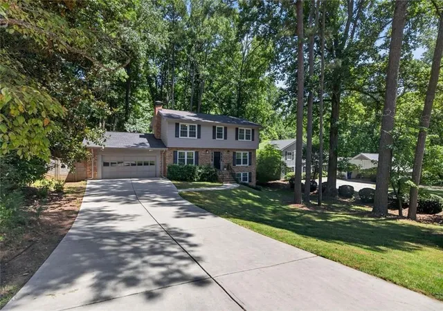 Photo 58 of Single family home for sale at 4371 Vintage Ln, Dunwoody, GA 30338 | MLS# 7827228 | Listing updated on 2026-09-02