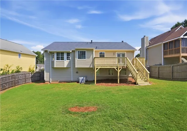 Photo 4 of Sale Pending at 5430 Princeton Oaks Dr, Sugar Hill, GA 30518 | MLS# 7844478 | Listing updated on 2026-10-07