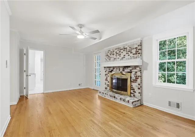 Photo 3 of Single family home for sale at 1215 Lake Crst Ter, Roswell, GA 30075 | MLS# 7834463 | Listing updated on 2026-09-15
