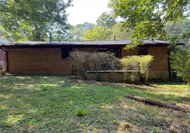 Photo 3 of Single family home for sale at 1108 Indale Pl, Atlanta, GA 30310 | MLS# 7841939 | Listing updated on 2026-09-23