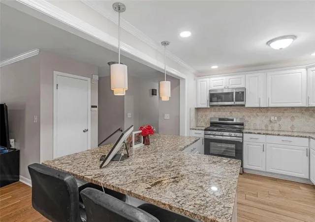 Photo 3 of Single family home for sale at 1607 Hillview Ave, Jonesboro, GA 30236 | MLS# 7838005 | Listing updated on 2026-10-05