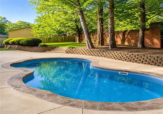 Photo 3 of Single family home for sale at 105 Smithdun Ln, Sandy Springs, GA 30350 | MLS# 7833810 | Listing updated on 2026-10-08